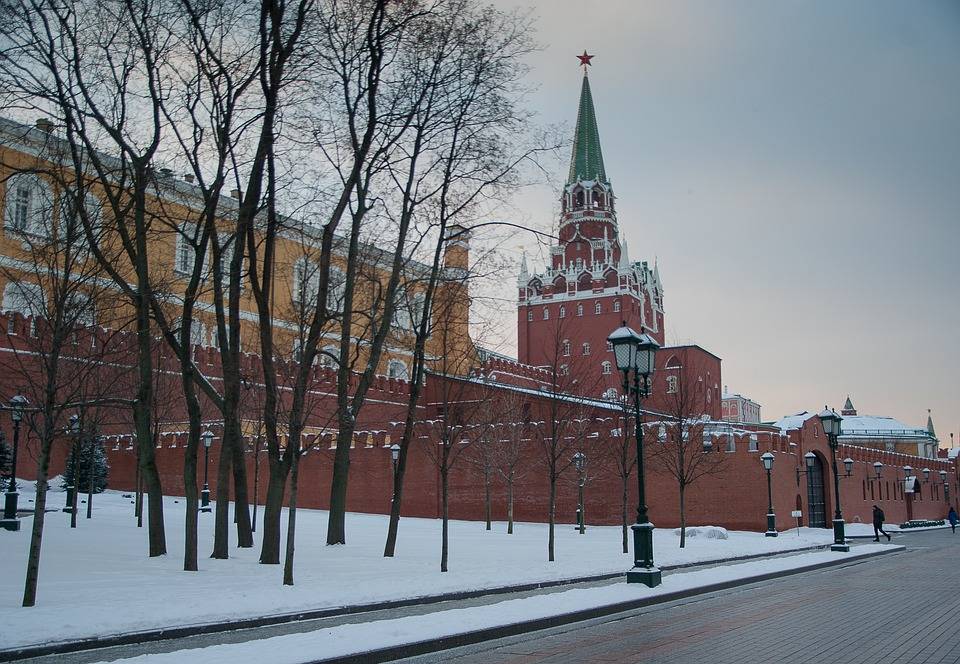 УЗПМ запустил производство противогололедных материалов для Кремля